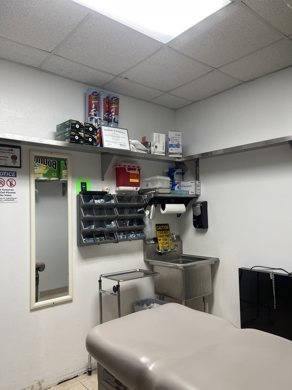 Ink Ink Tattoos dedicated piercing room